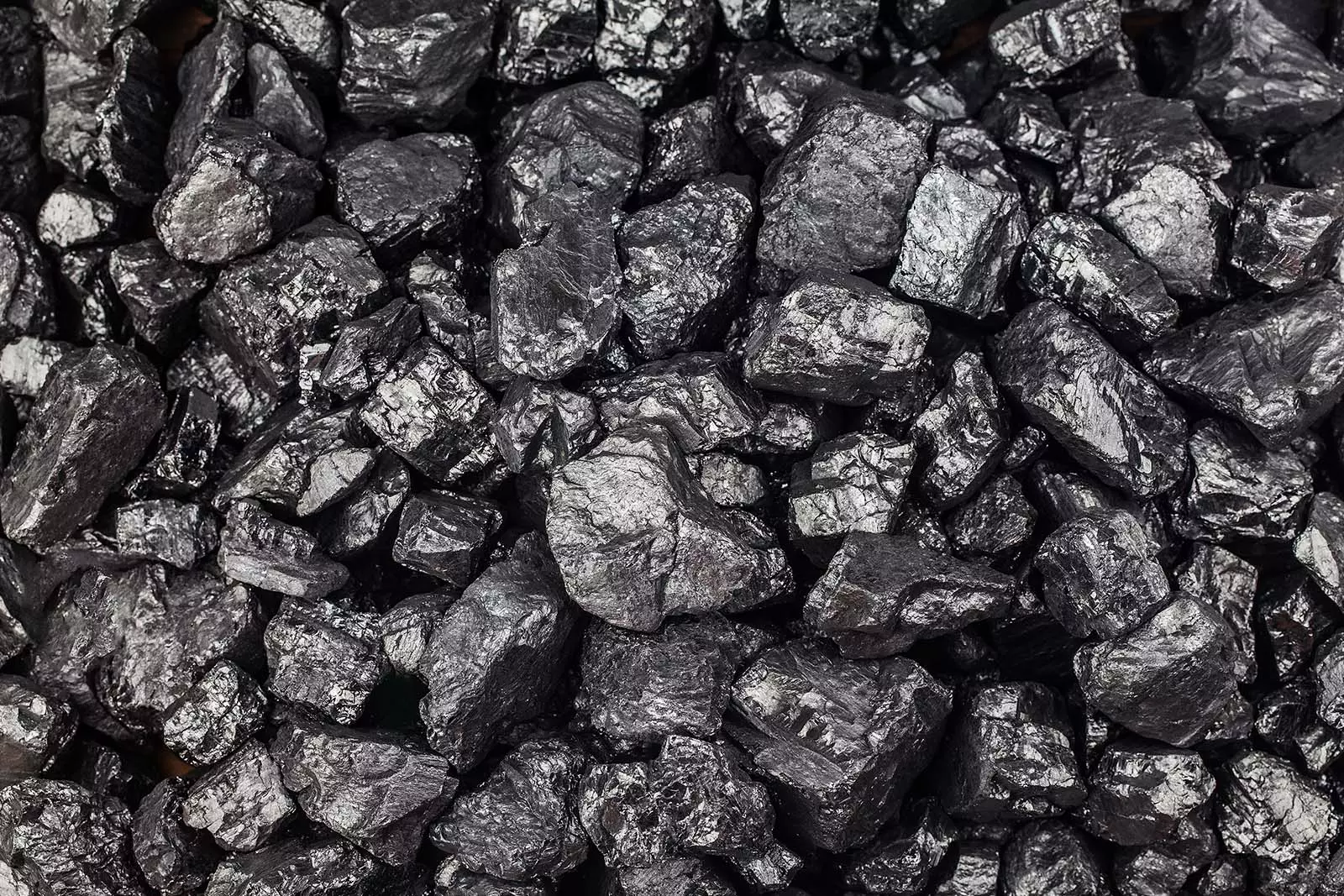 Skyminmet Manganese Ore